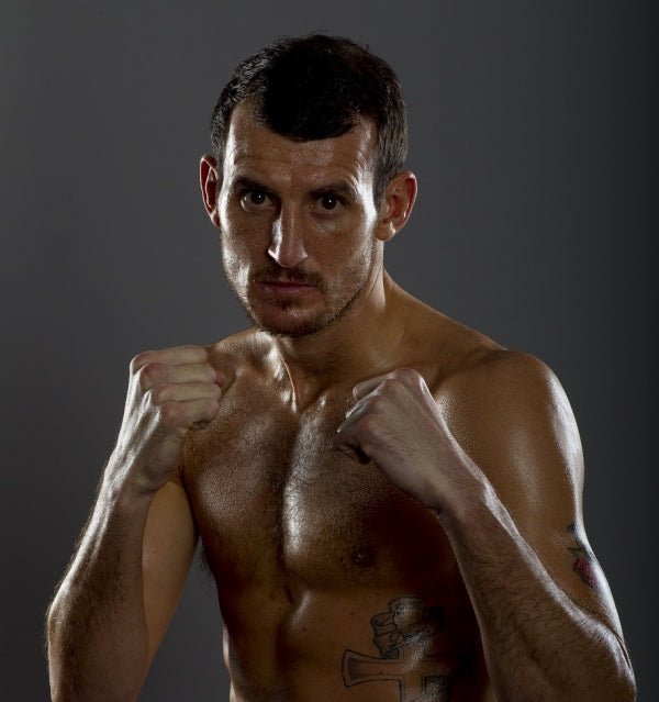 Derry Mathews To Face Canada’s Tony Luis For The Wba Interim World Title After Barroso Hits Visa Issues And Unable To Travel - Queensberry