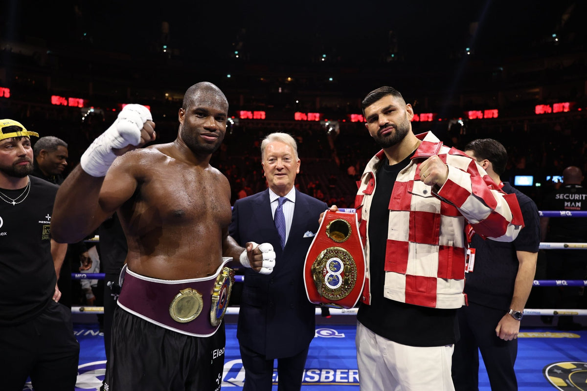 THE QUEENSBERRY HEAVYWEIGHT CHAMPIONS - Queensberry