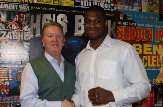 Daniel Dubois signs with Frank Warren