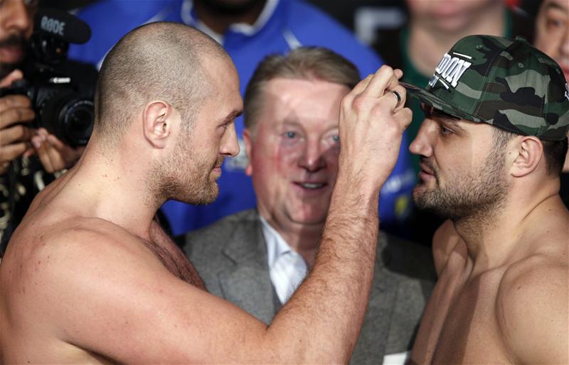 Tyson Fury and Christian Hammer at the Risky Business weigh-in