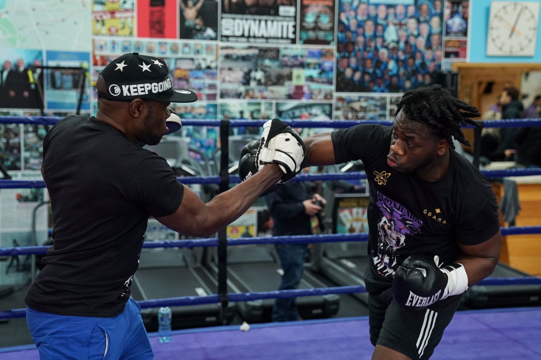 Aloys Sets The Wheels In Motion With Queensberry - Queensberry