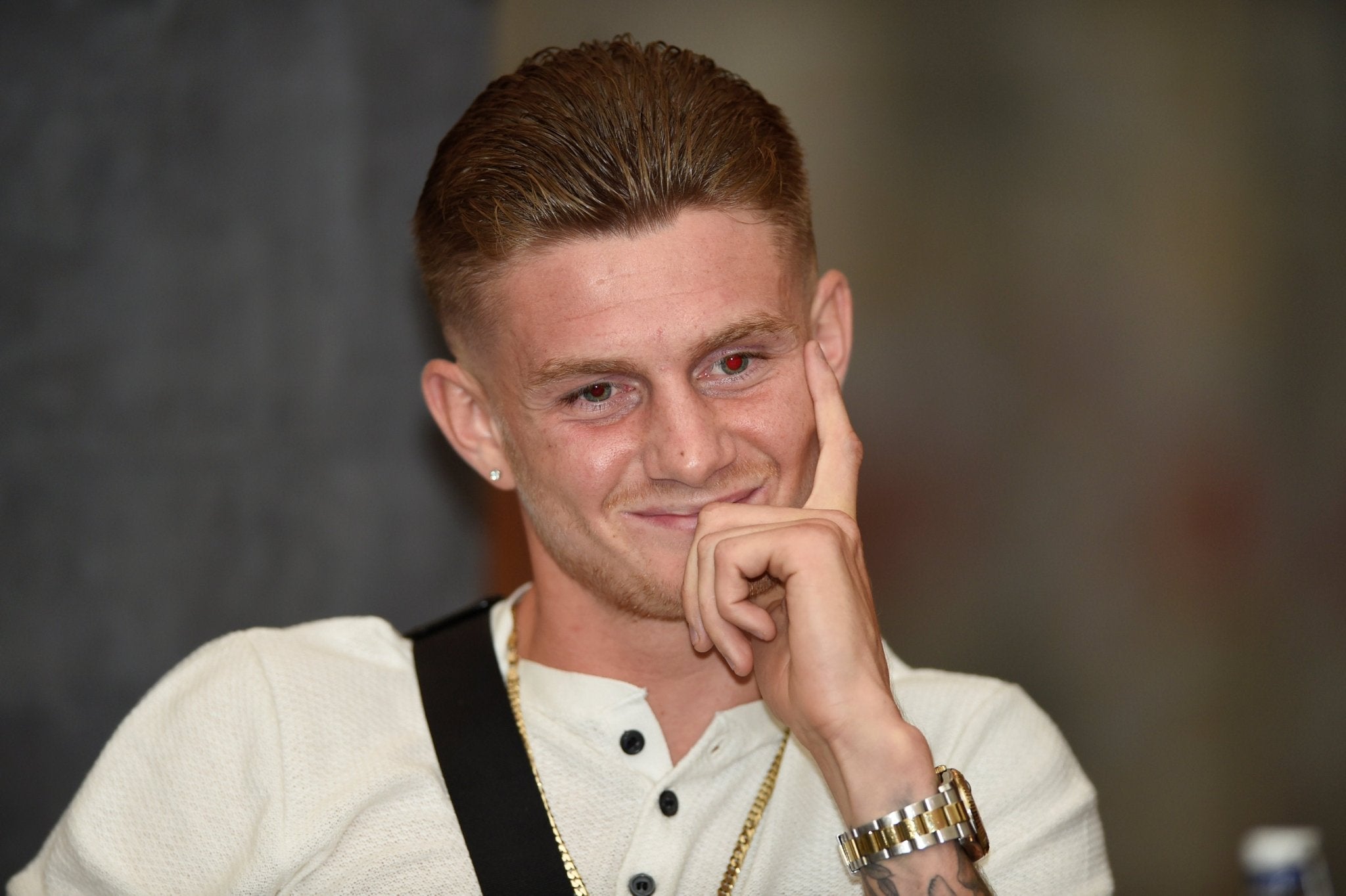 Archie Sharp Jabs Zelfa Barrett On Woodstock Vistory - Queensberry