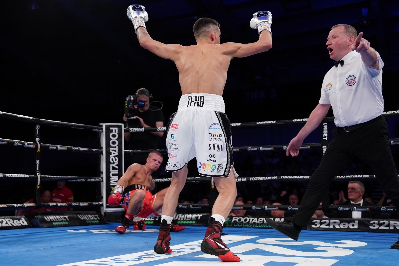 Davies Tops In Telford - Queensberry