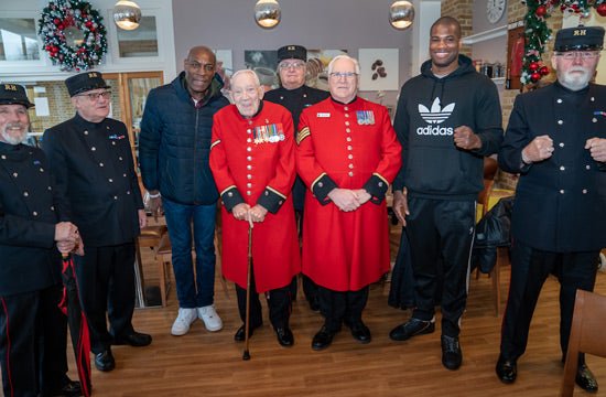 Dubois And Bruno Pay Respect To Iconic British Heroes - Queensberry