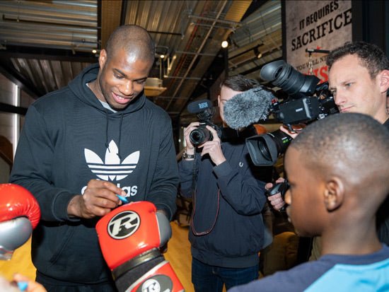 Dubois And Ringside Pair Up To Gift Gloves To Kids For Christmas - Queensberry