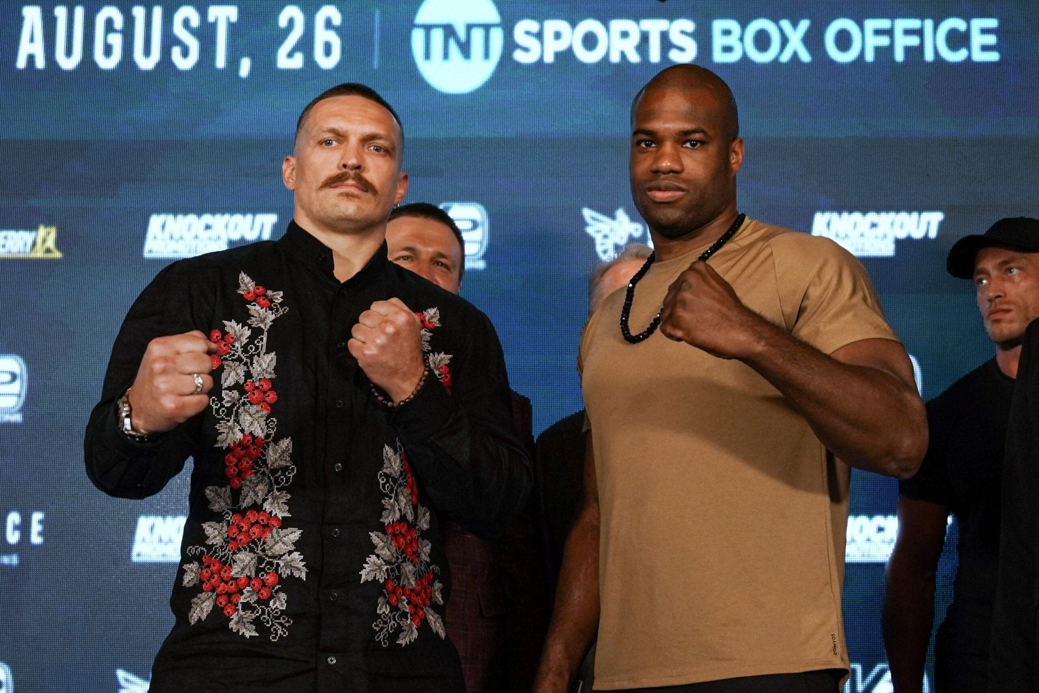 Dubois And Usyk Square Off In London - Queensberry