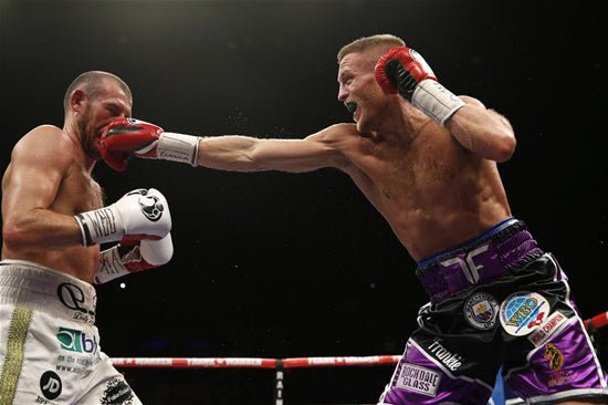 Flanagan Defeats Mathews To Retain Crown - Queensberry