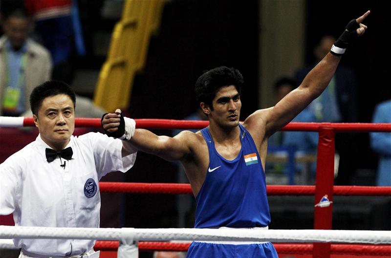 Indian Boxing Superstar Vijender Singh Turns Professional - Queensberry