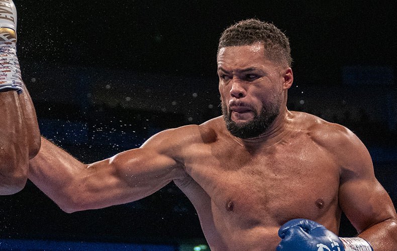 Joyce Juggles Before Dubois Date - Queensberry