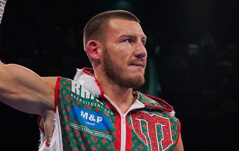 Liams Williams See Heffron “Chinning” The “Reckless, Sloppy” Bentley - Queensberry