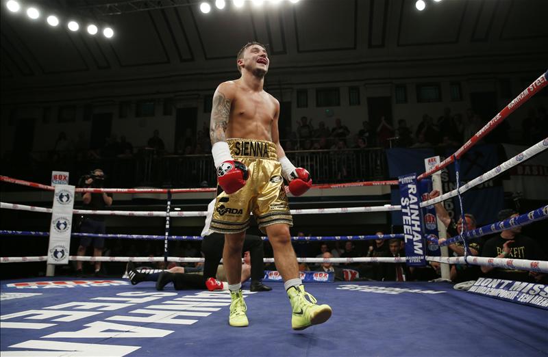 Mitchell Smith: "I'Ll Show My Class On Saturday" - Queensberry