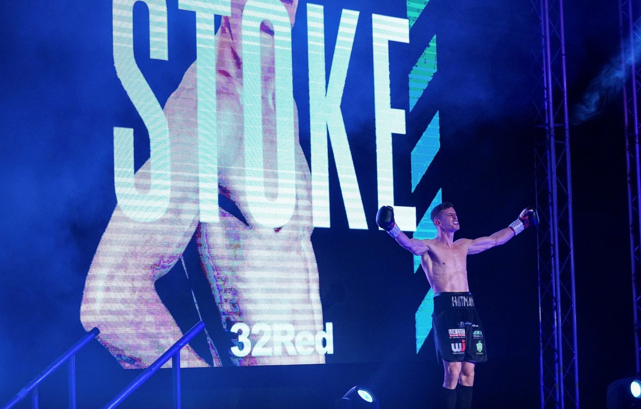 Nathan Heaney Could Have Sold Even More Tickets - Thanks To Tommy Fury's Looks - Queensberry