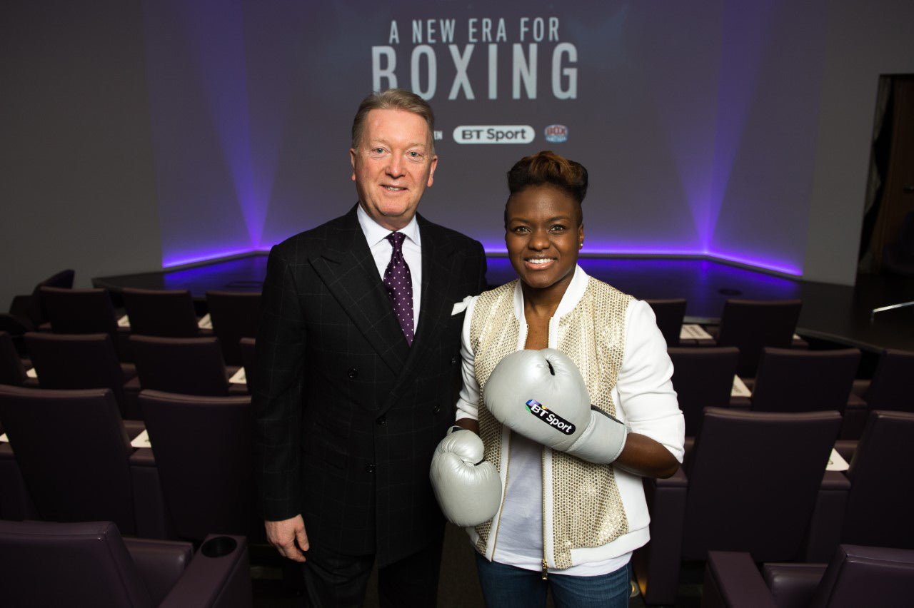 Nicola Adams Obe Signs With Frank Warren – In Photos - Queensberry