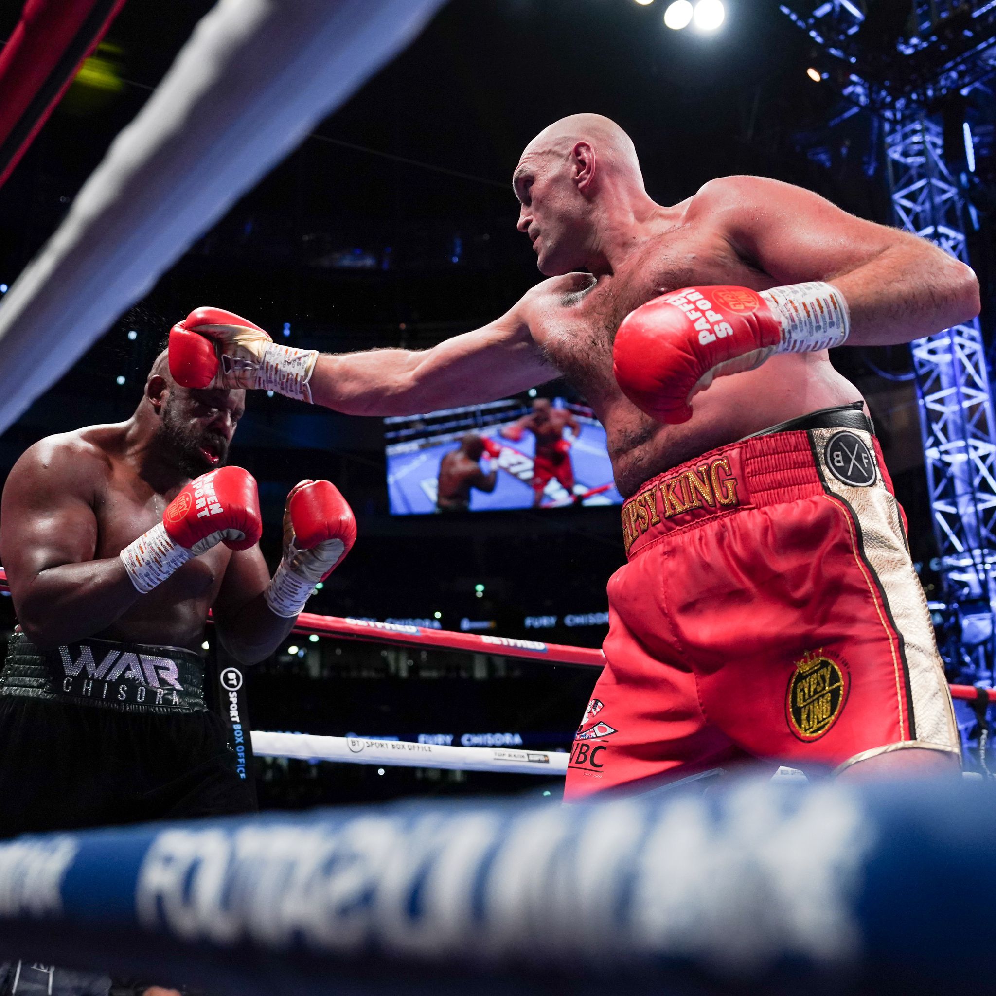 Tyson Still King As Dubois Defends Wba Crown - Queensberry