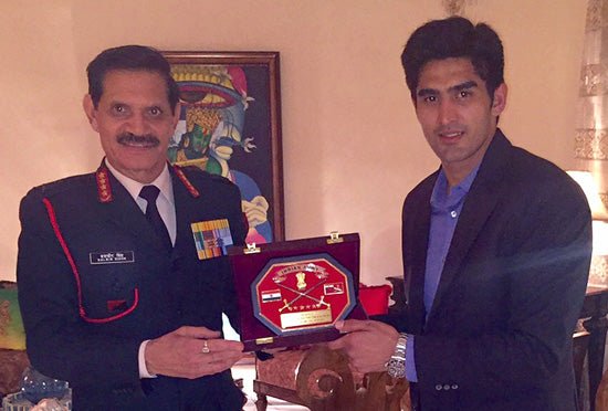 Vijender Singh Meets Army Chief General Dalbir Singh Suhag - Queensberry
