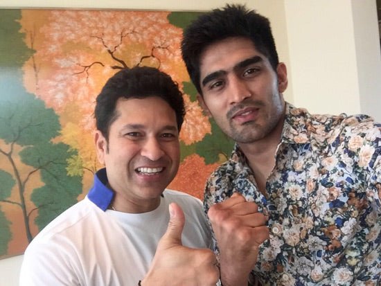 Vijender Singh Meets Sachin Tendulkar, Invites Him For His Title Fight On 11 June In Delhi - Queensberry